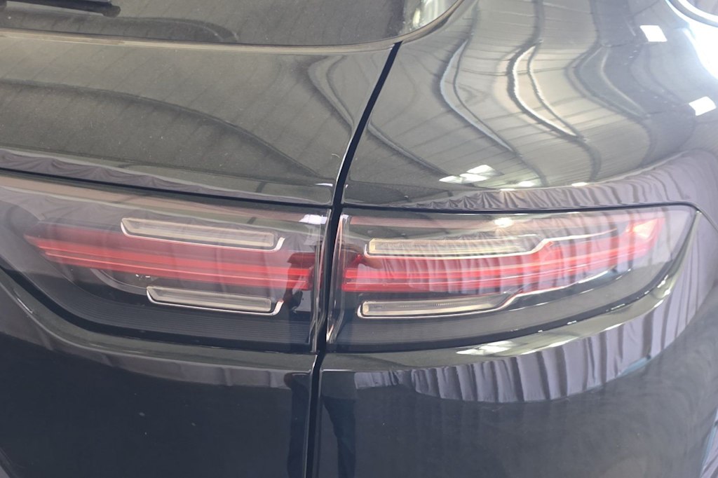 Thumbnail: 2019 Porsche Cayenne - 19