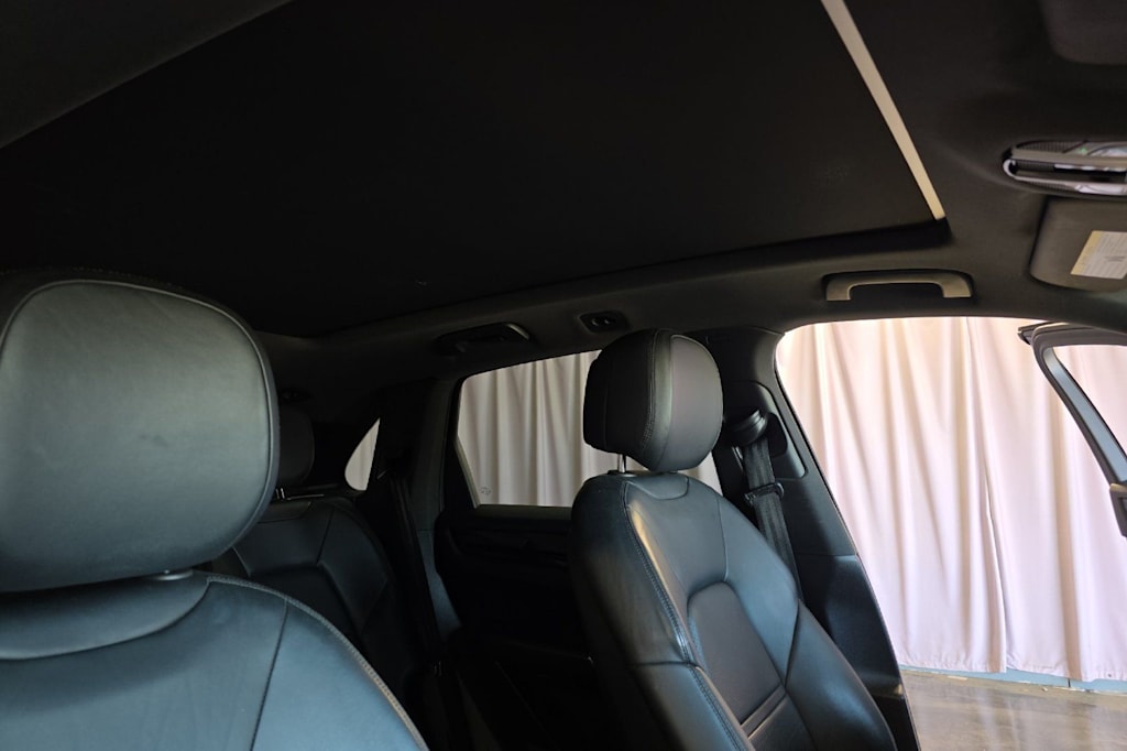 Thumbnail: 2019 Porsche Cayenne - 22