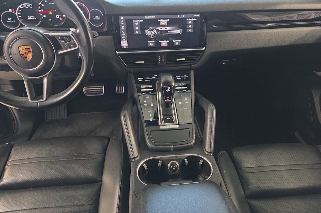 Thumbnail: 2019 Porsche Cayenne - 2