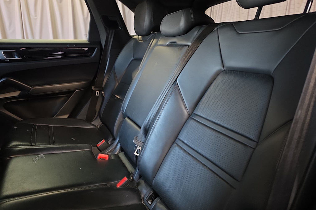 Thumbnail: 2019 Porsche Cayenne - 21