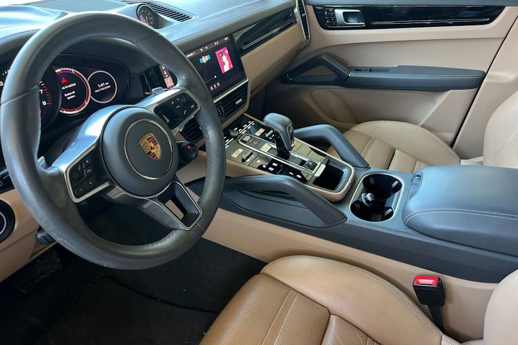 Thumbnail: 2021 Porsche Cayenne - 9