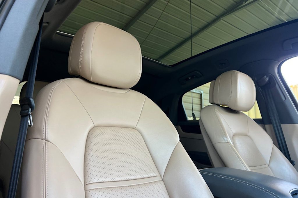 Thumbnail: 2021 Porsche Cayenne - 10