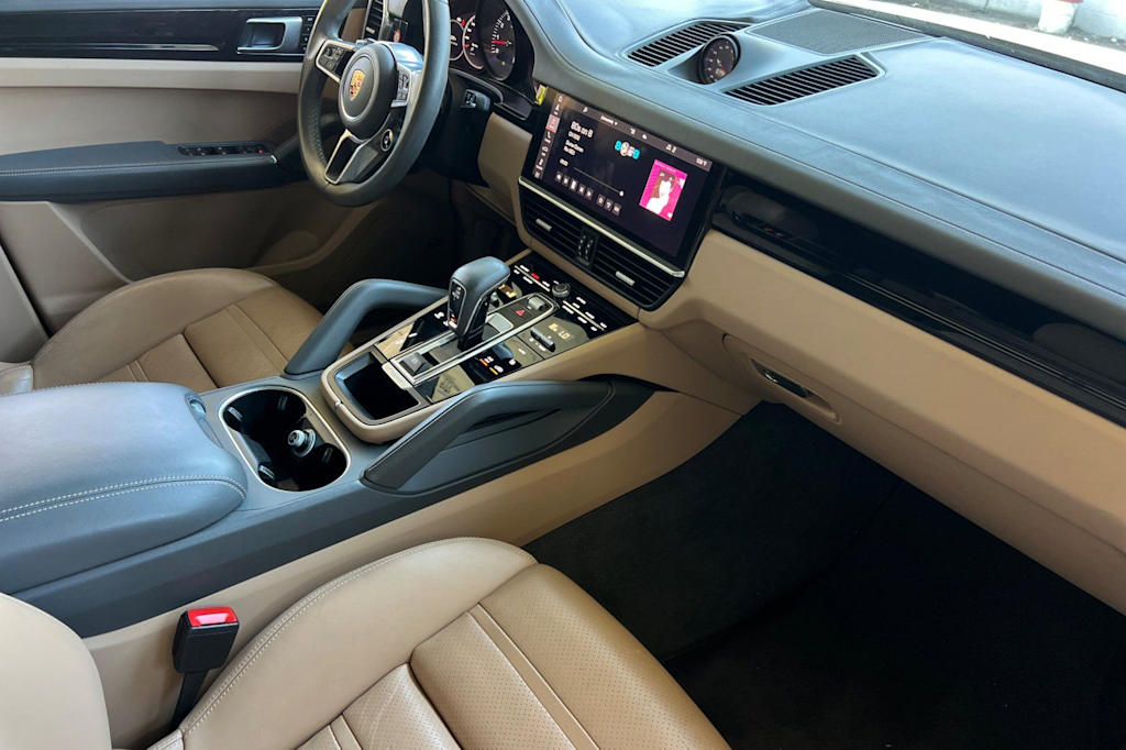 Thumbnail: 2021 Porsche Cayenne - 13