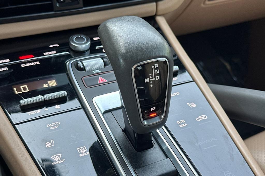 Thumbnail: 2021 Porsche Cayenne - 29