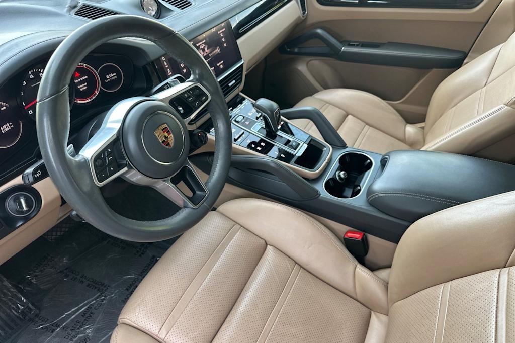 Thumbnail: 2021 Porsche Cayenne - 8