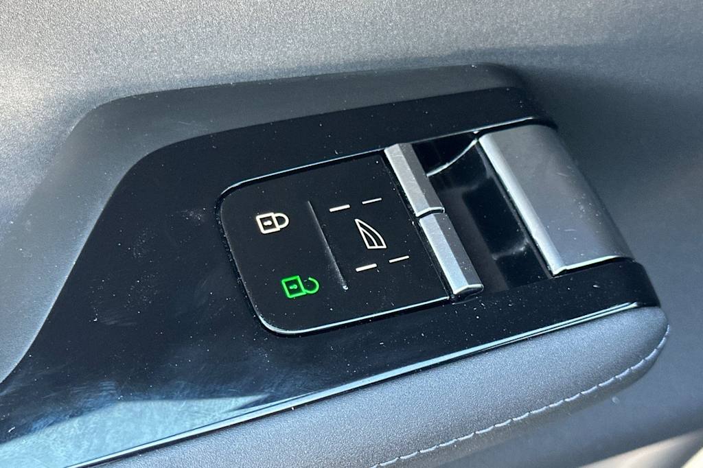 Thumbnail: 2025 Polestar 3 - 22