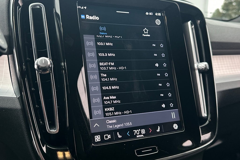 Thumbnail: 2023 Volvo XC40 - 14