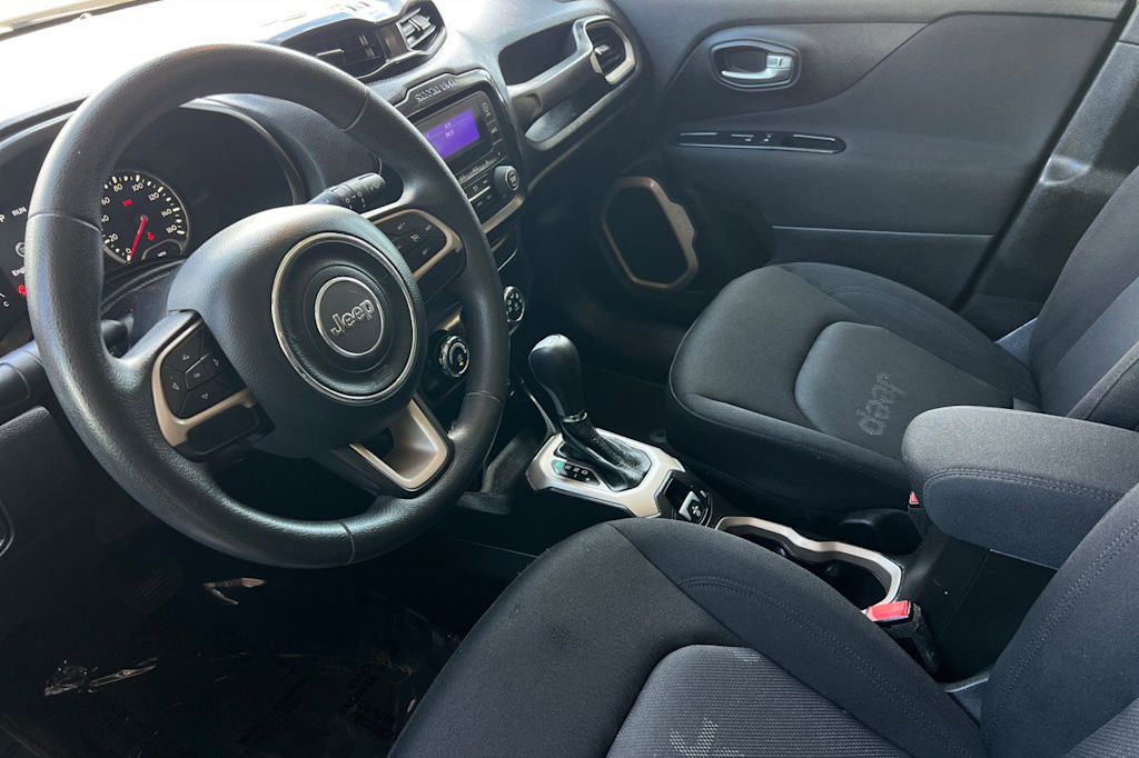 Thumbnail: 2017 Jeep Renegade - 9
