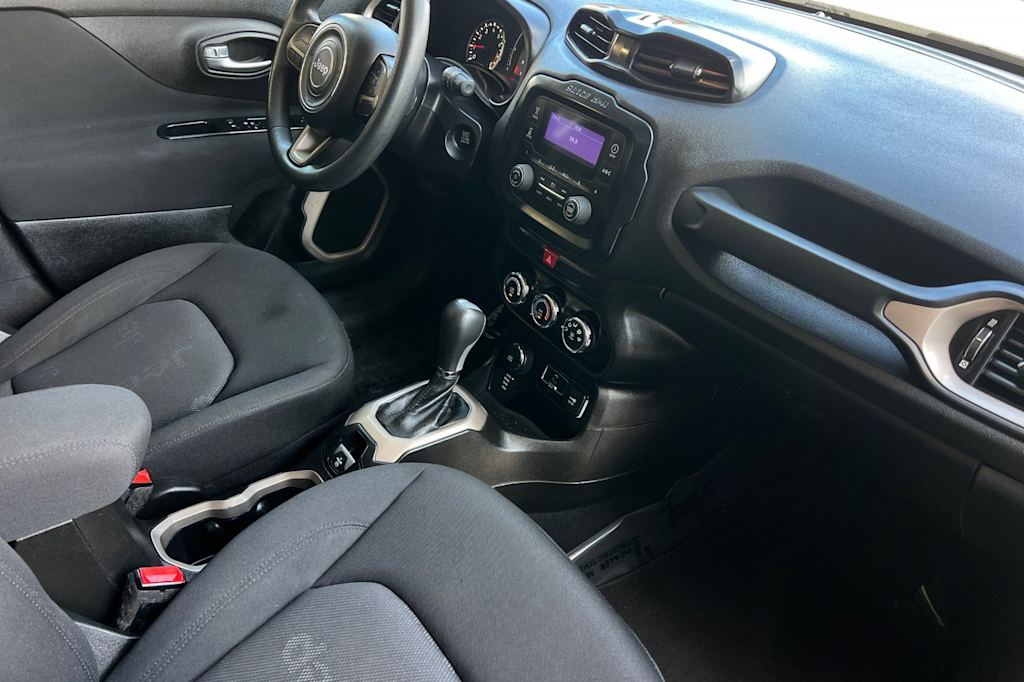 Thumbnail: 2017 Jeep Renegade - 13