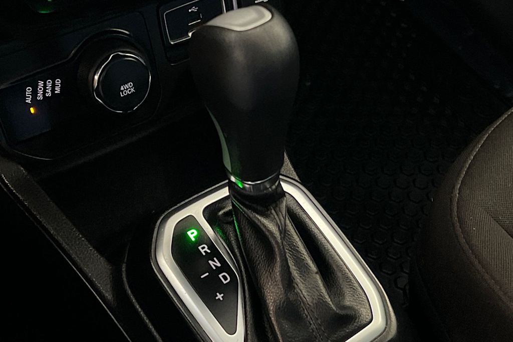 Thumbnail: 2020 Jeep Renegade - 15
