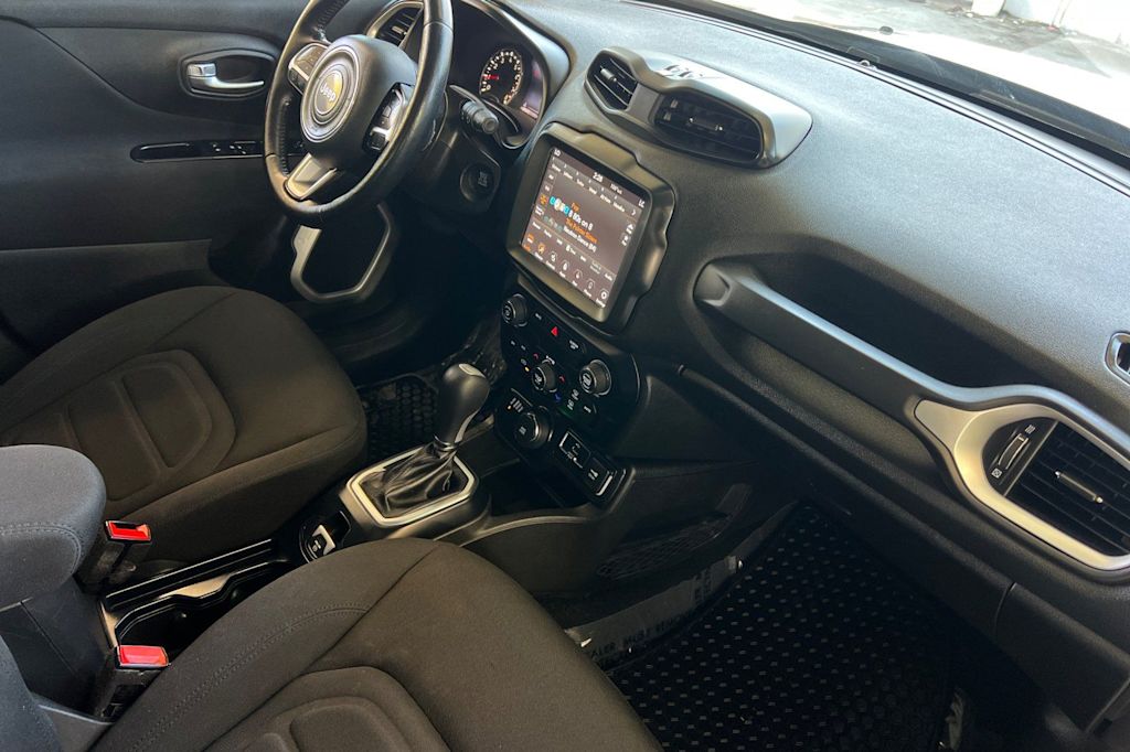 Thumbnail: 2020 Jeep Renegade - 13