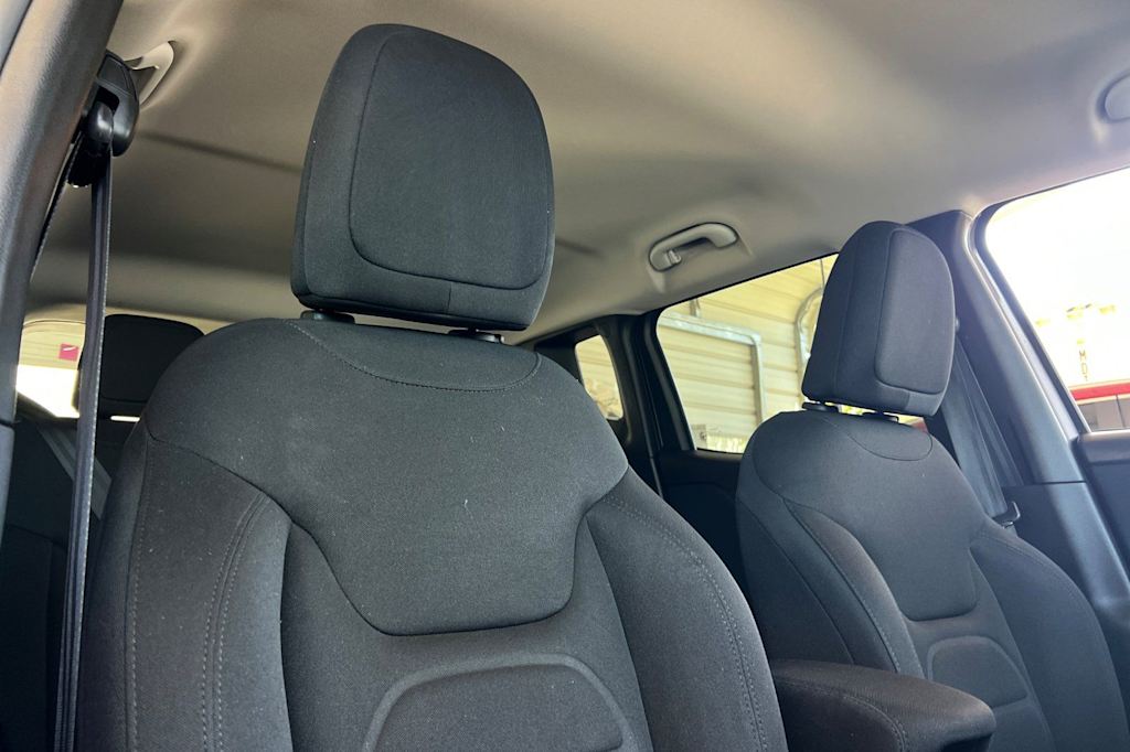 Thumbnail: 2020 Jeep Renegade - 10