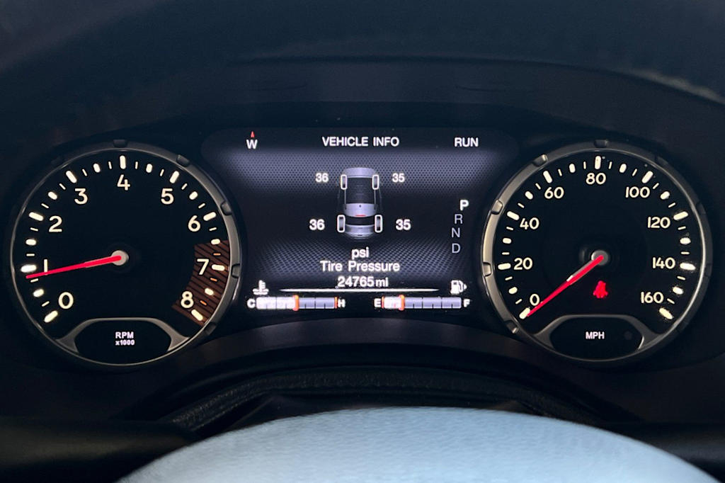 Thumbnail: 2020 Jeep Renegade - 32