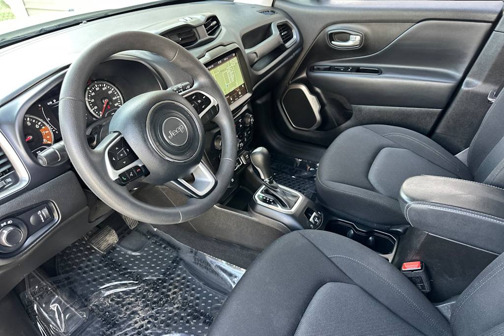 Thumbnail: 2023 Jeep Renegade - 9