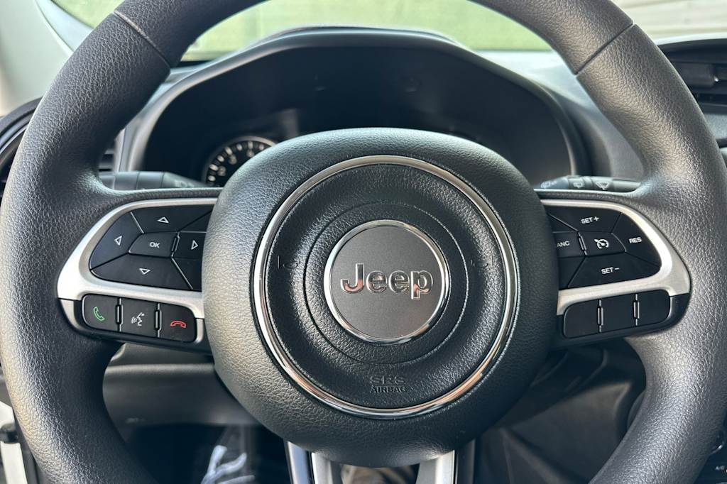 Thumbnail: 2023 Jeep Renegade - 30