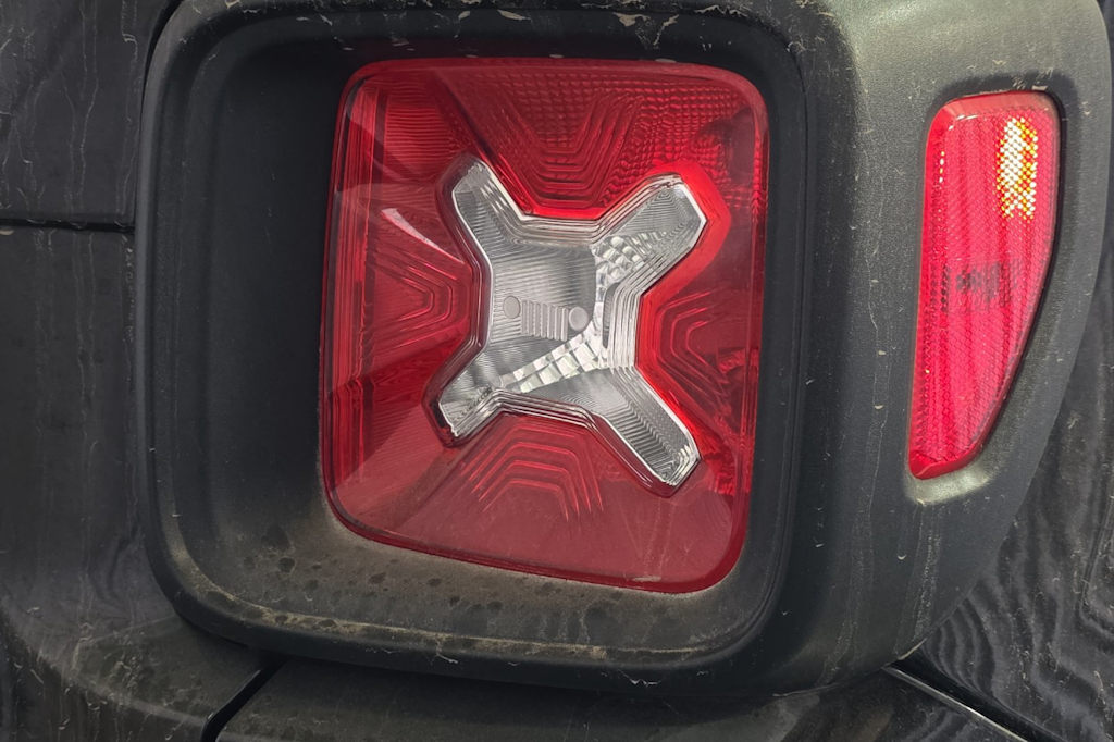 Thumbnail: 2023 Jeep Renegade - 20
