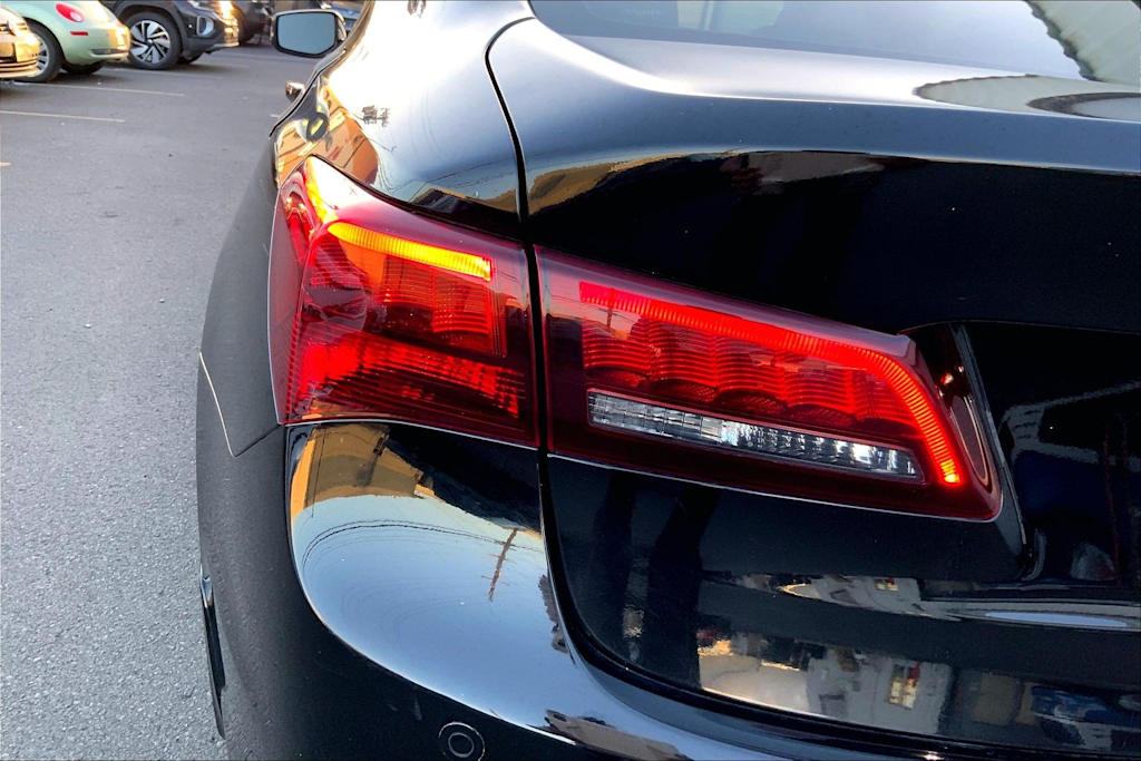Thumbnail: 2017 Acura TLX - 32