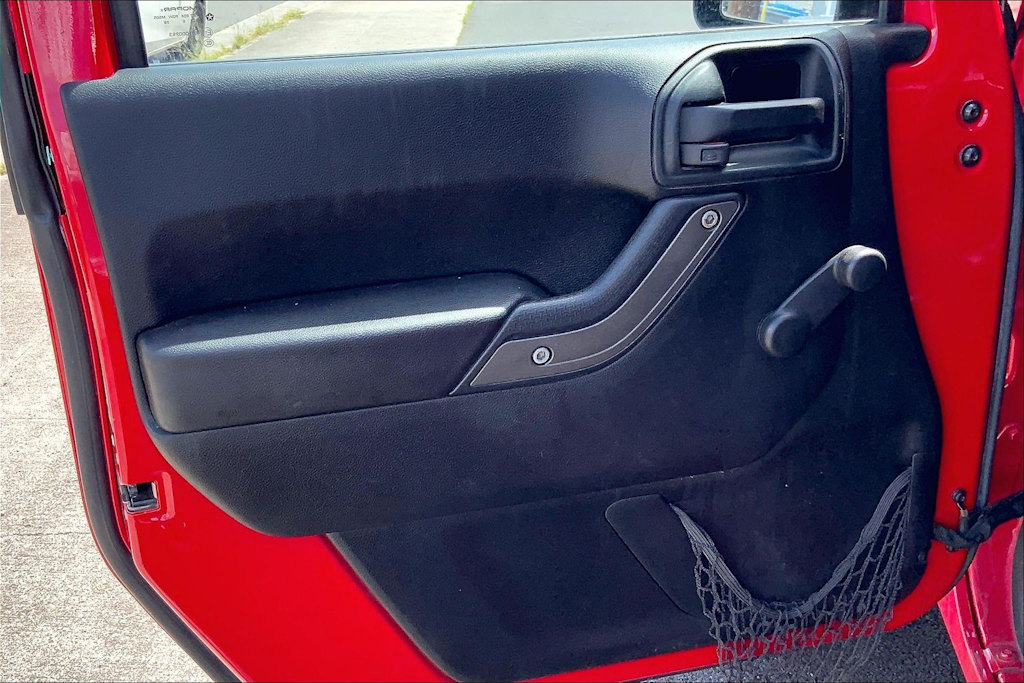 Thumbnail: 2017 Jeep Wrangler - 28