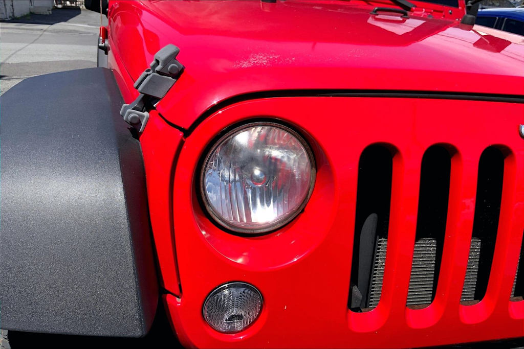 Thumbnail: 2017 Jeep Wrangler - 31