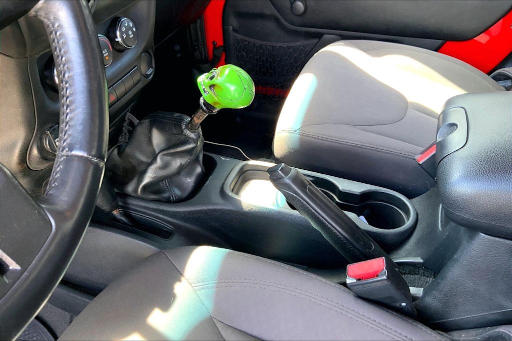 Thumbnail: 2017 Jeep Wrangler - 16