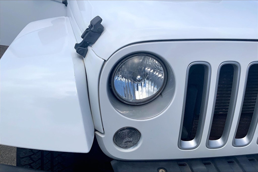 Thumbnail: 2016 Jeep Wrangler - 30