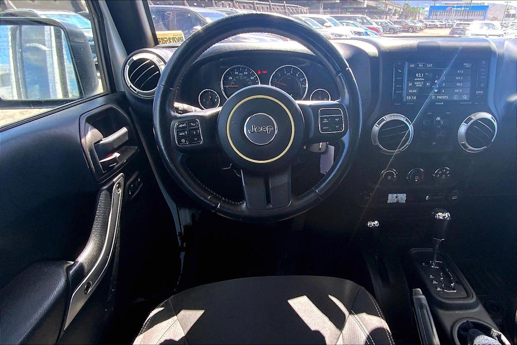 Thumbnail: 2016 Jeep Wrangler - 13