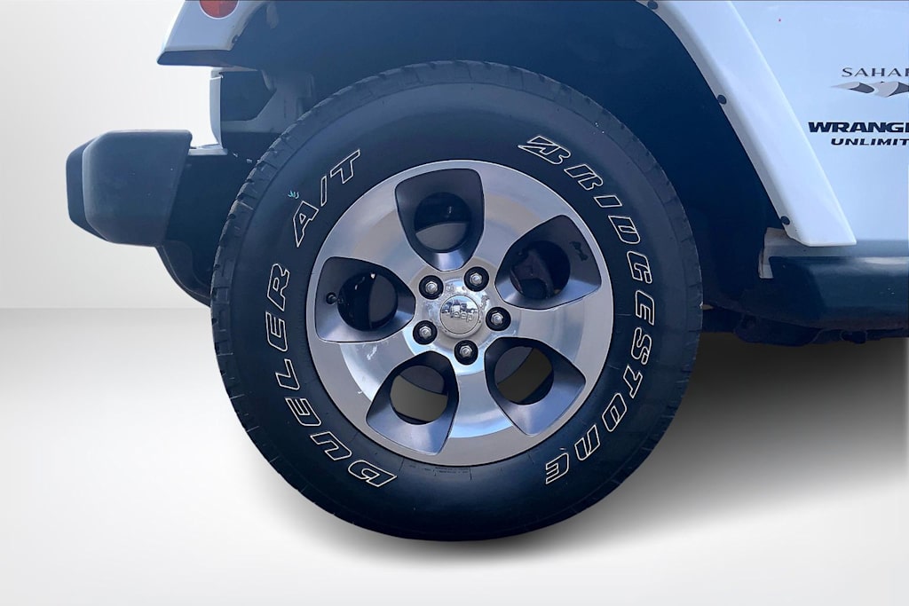 Thumbnail: 2016 Jeep Wrangler - 8