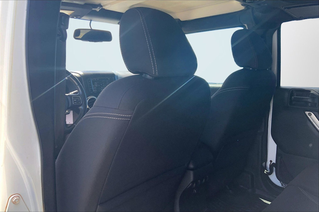 Thumbnail: 2016 Jeep Wrangler - 13