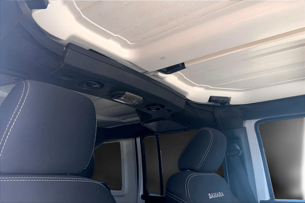 Thumbnail: 2016 Jeep Wrangler - 30