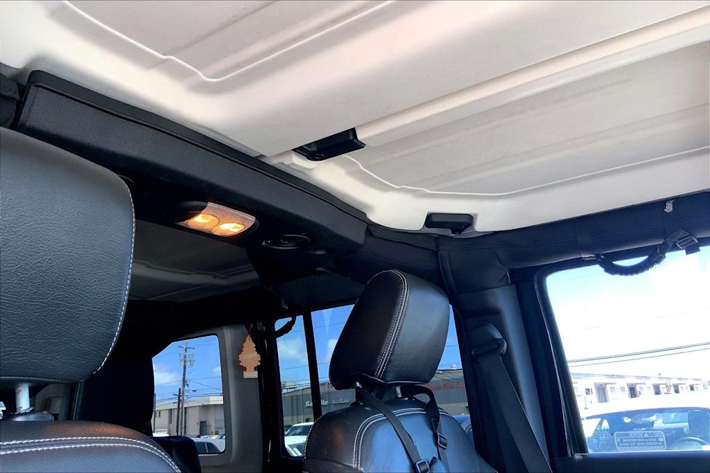 Thumbnail: 2016 Jeep Wrangler - 30