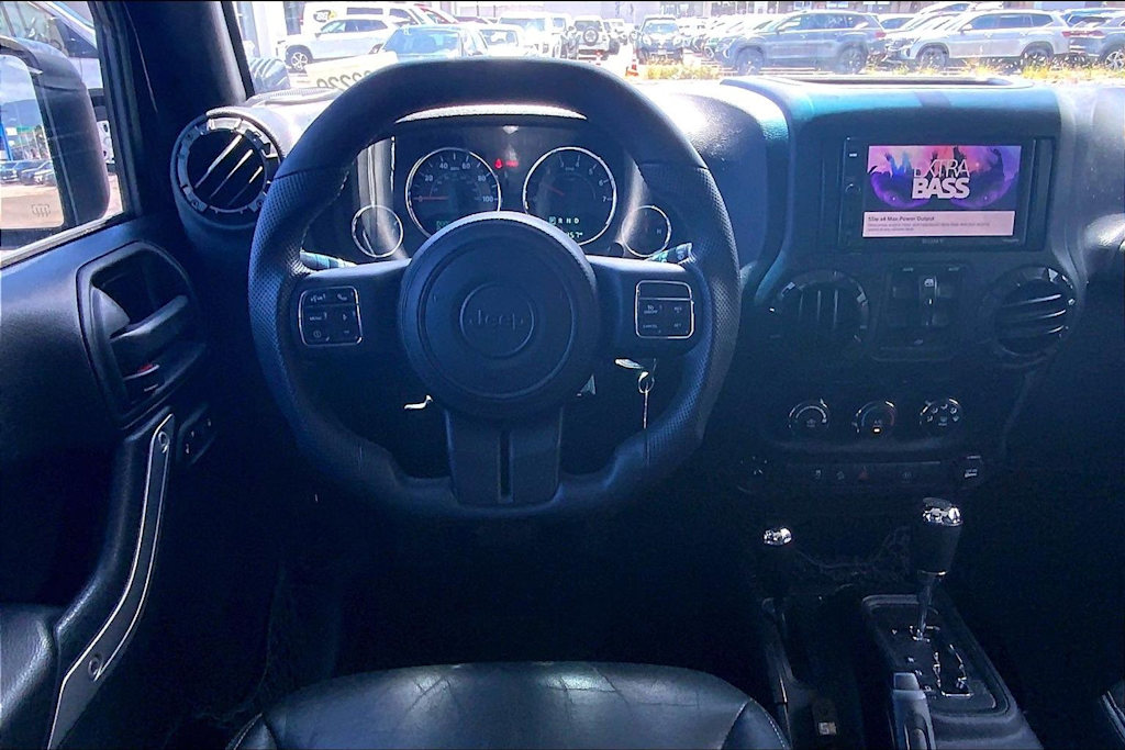 Thumbnail: 2016 Jeep Wrangler - 14