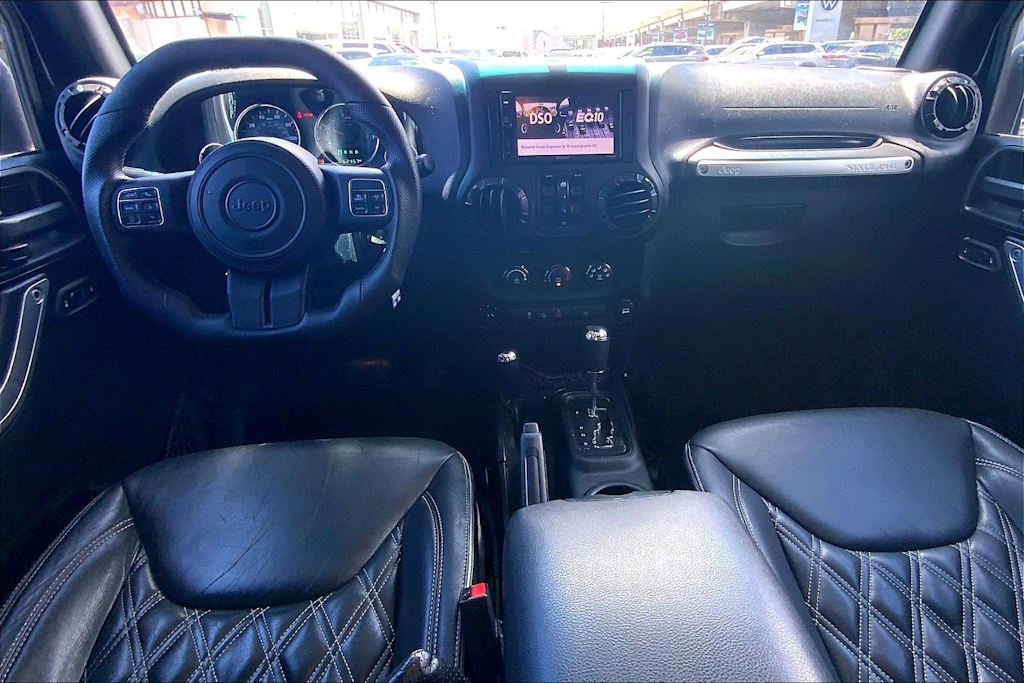 Thumbnail: 2016 Jeep Wrangler - 10