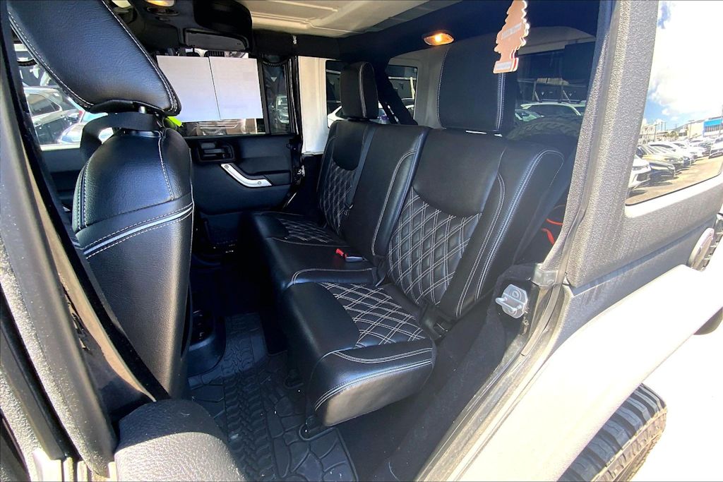 Thumbnail: 2016 Jeep Wrangler - 13