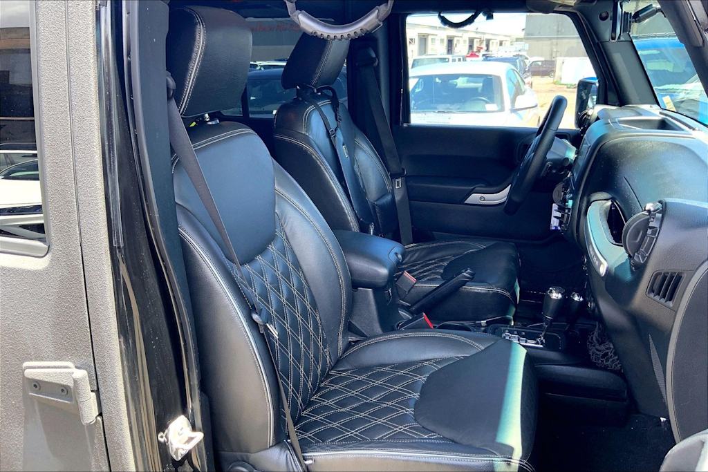 Thumbnail: 2016 Jeep Wrangler - 22