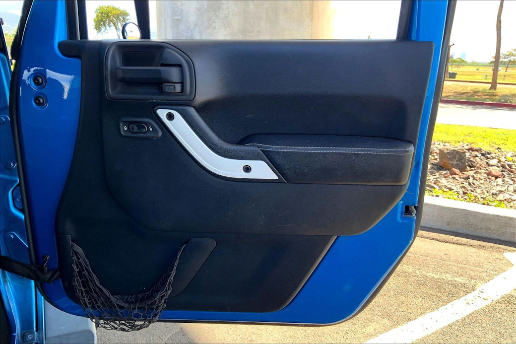 Thumbnail: 2014 Jeep Wrangler - 28