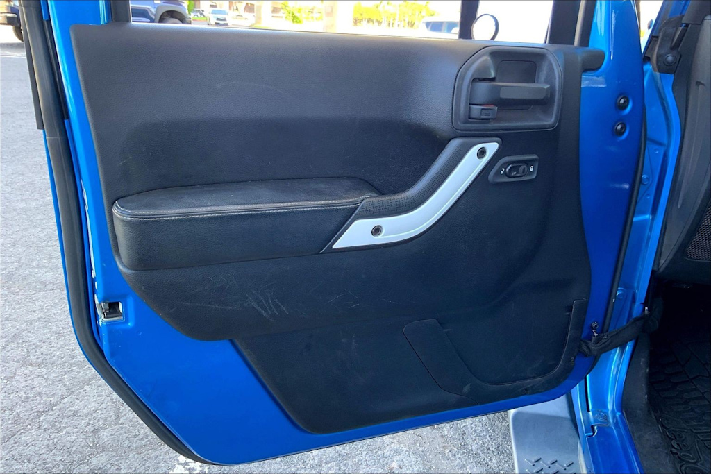 Thumbnail: 2014 Jeep Wrangler - 27