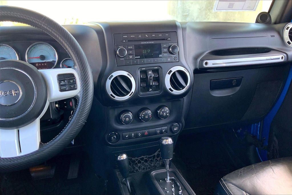 Thumbnail: 2014 Jeep Wrangler - 13