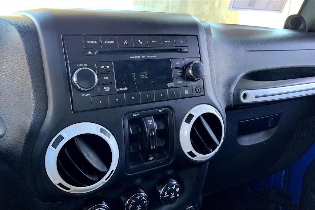 Thumbnail: 2014 Jeep Wrangler - 14