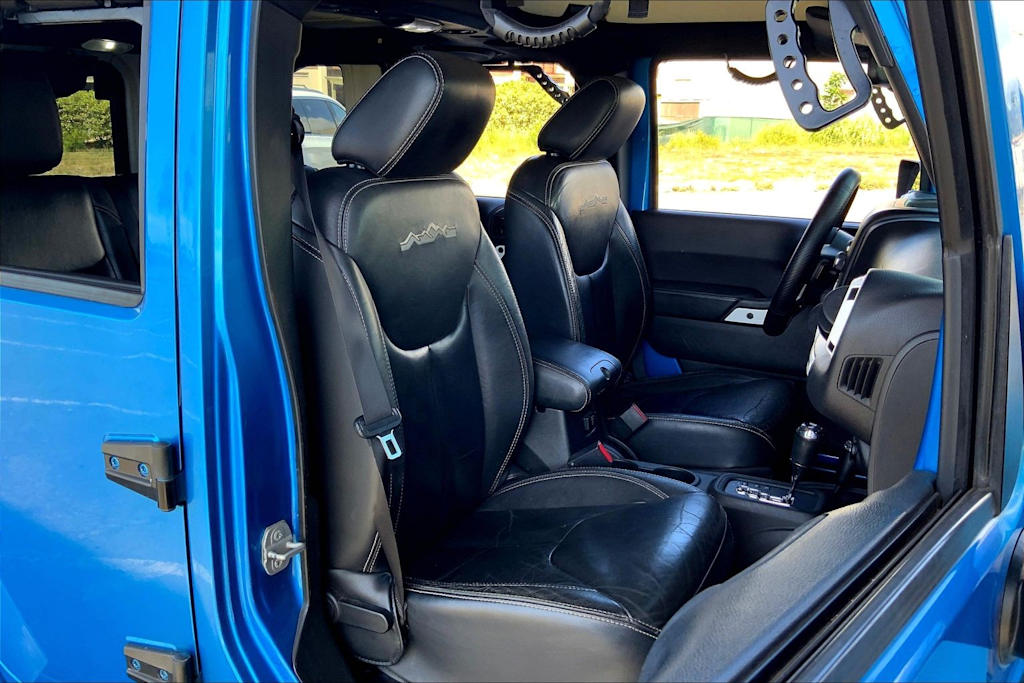 Thumbnail: 2014 Jeep Wrangler - 21