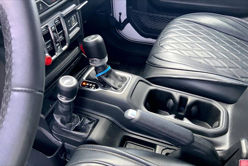 Thumbnail: 2023 Jeep Wrangler - 16