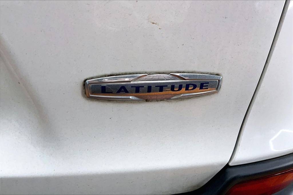 Thumbnail: 2019 Jeep Cherokee - 7