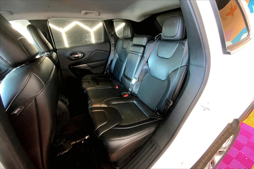 Thumbnail: 2019 Jeep Cherokee - 29