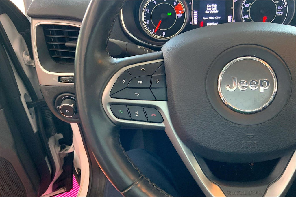 Thumbnail: 2019 Jeep Cherokee - 25