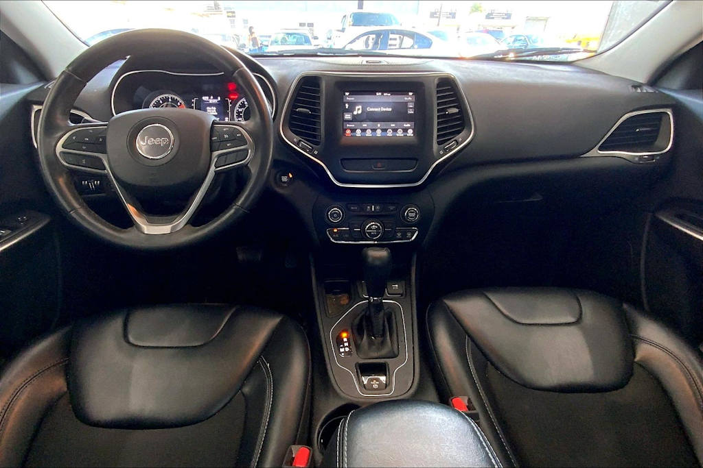 Thumbnail: 2019 Jeep Cherokee - 10