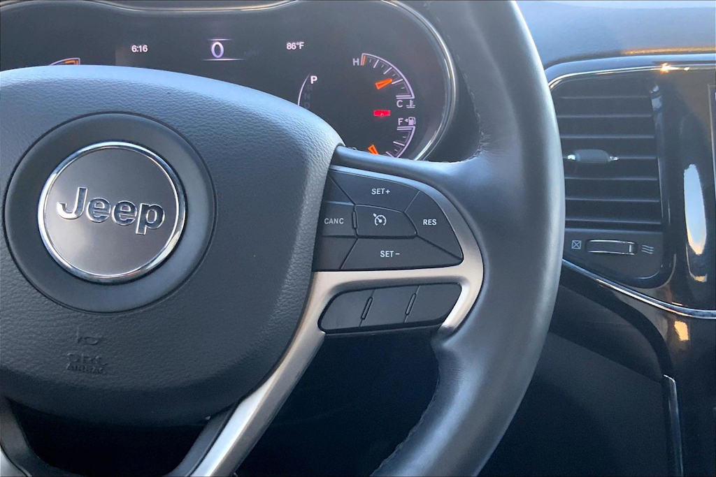 Thumbnail: 2021 Jeep Grand Cherokee - 25