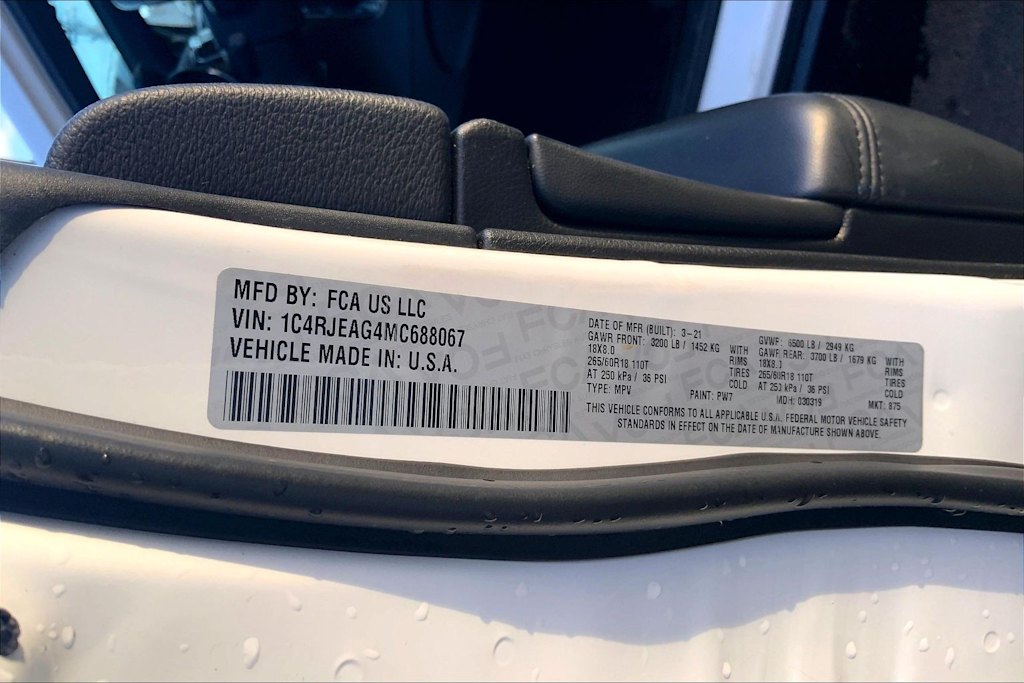 Thumbnail: 2021 Jeep Grand Cherokee - 21