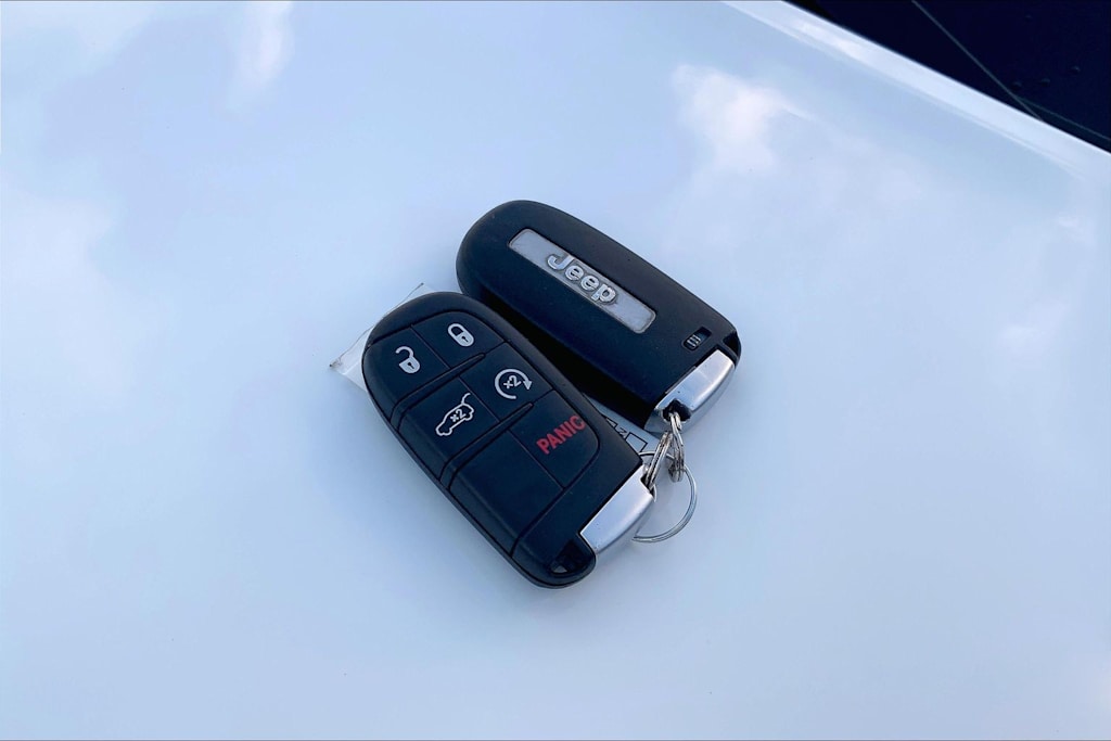 Thumbnail: 2021 Jeep Grand Cherokee - 20