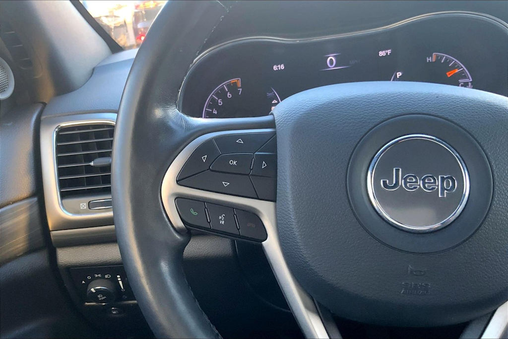 Thumbnail: 2021 Jeep Grand Cherokee - 24