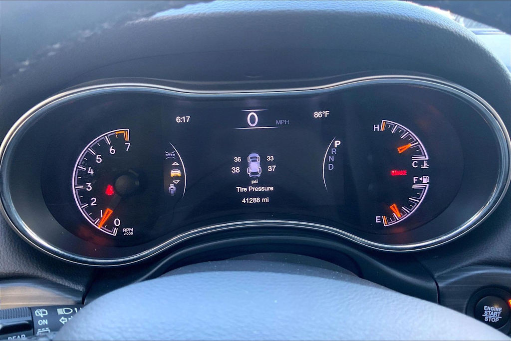 Thumbnail: 2021 Jeep Grand Cherokee - 18