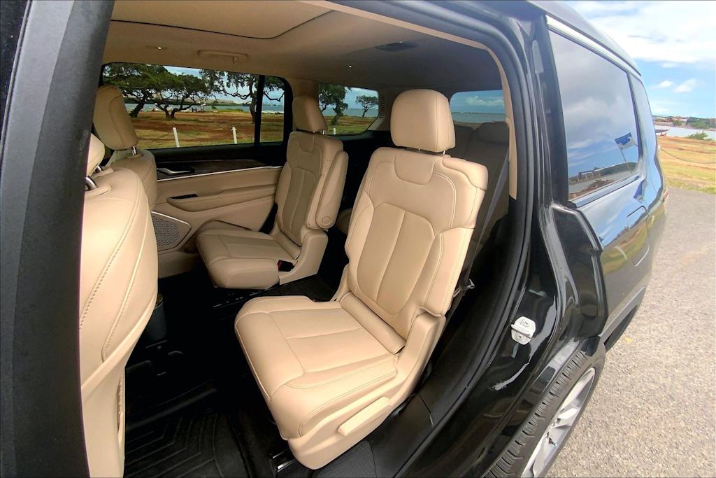 Thumbnail: 2021 Jeep Grand Cherokee L - 29